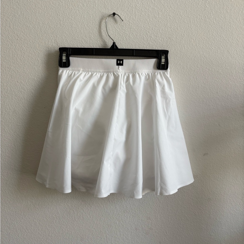 Performance Skort - Picture 2 of 6